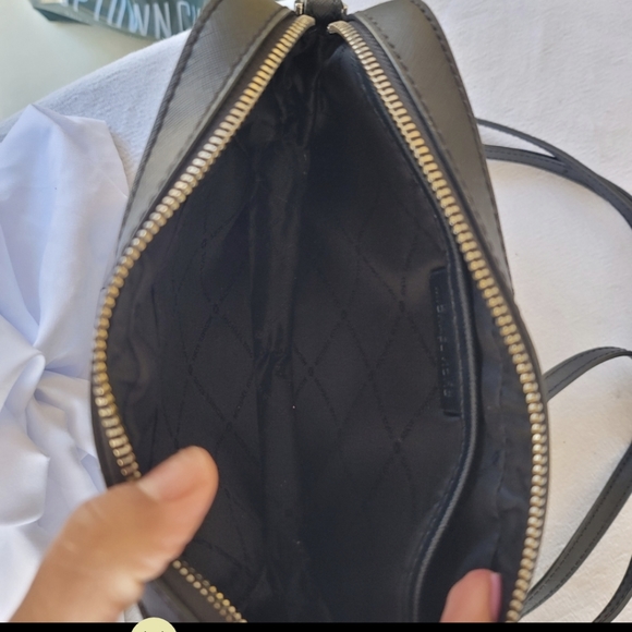 Michael Kors crossbody bag - Picture 6 of 12